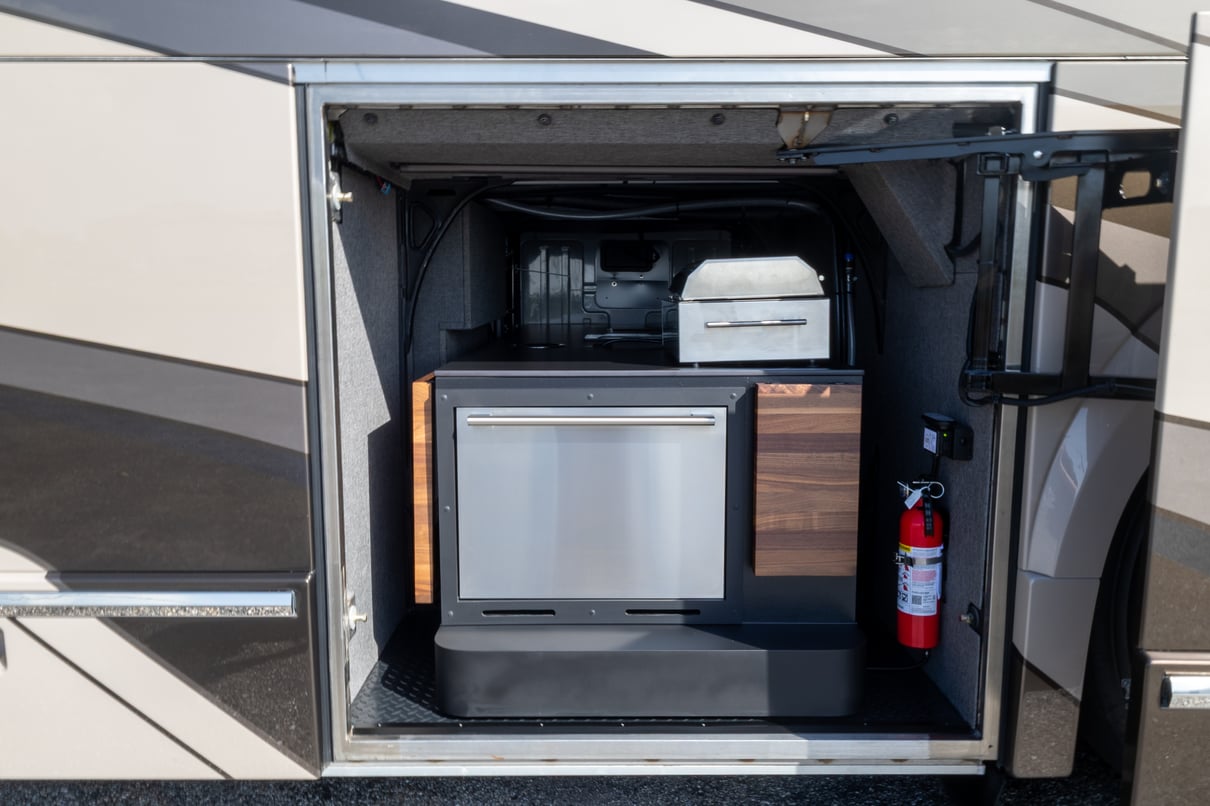 2027 Prevost Loki H3 45 gallery image-40