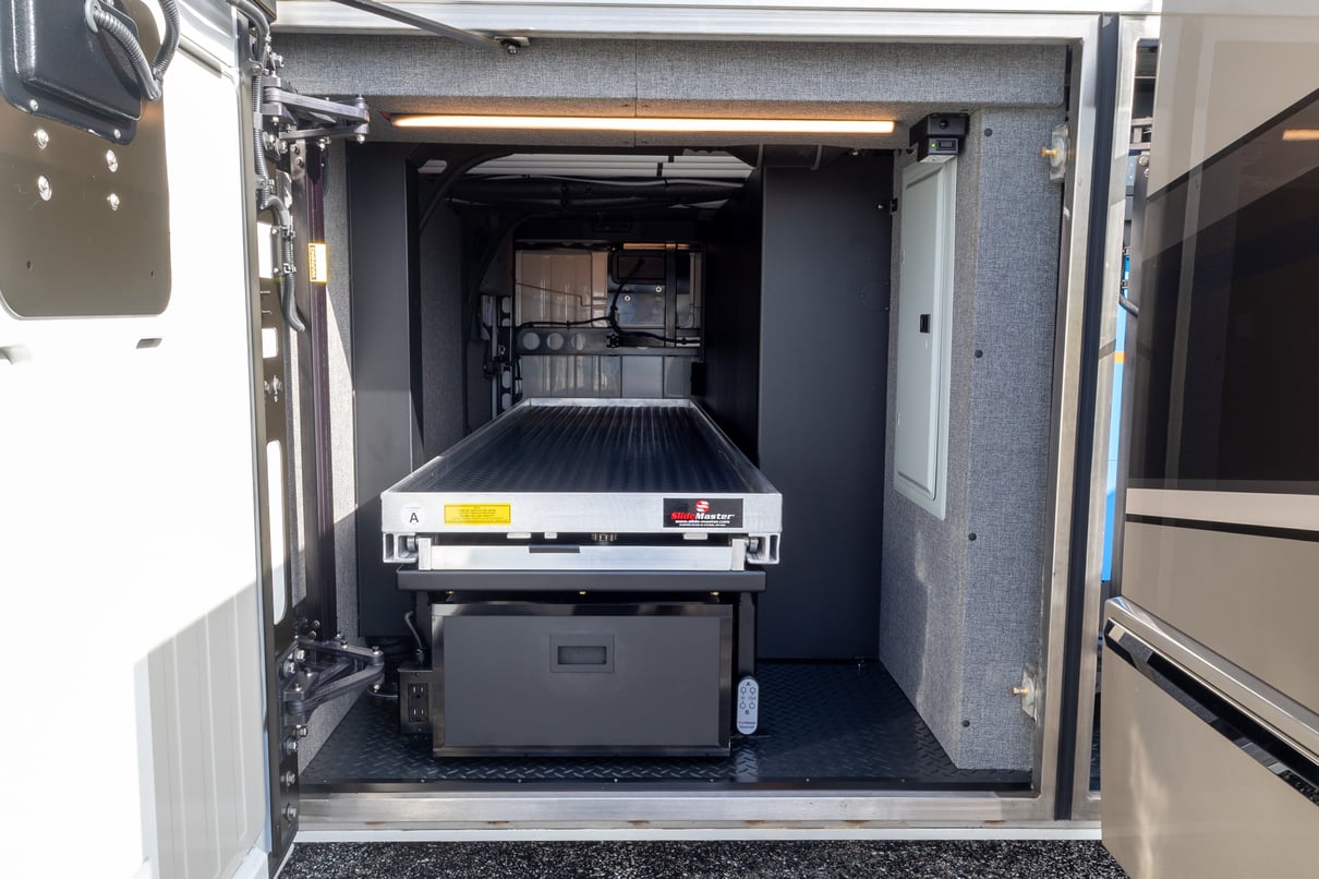 2027 Prevost Loki H3 45 gallery image-43