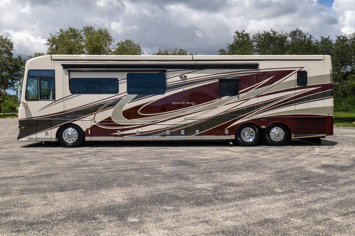 2021 Newmar Dutch Star 4369 gallery image-9