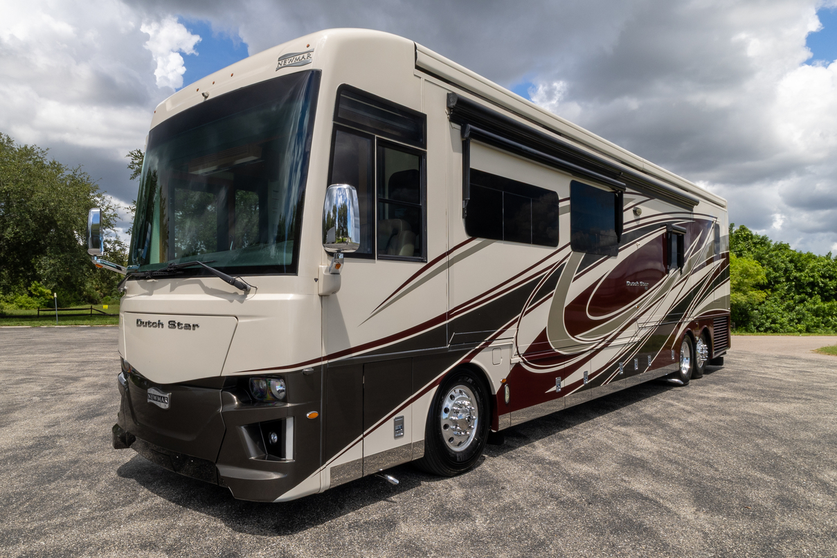 2021 Newmar Dutch Star 4369 gallery image-11
