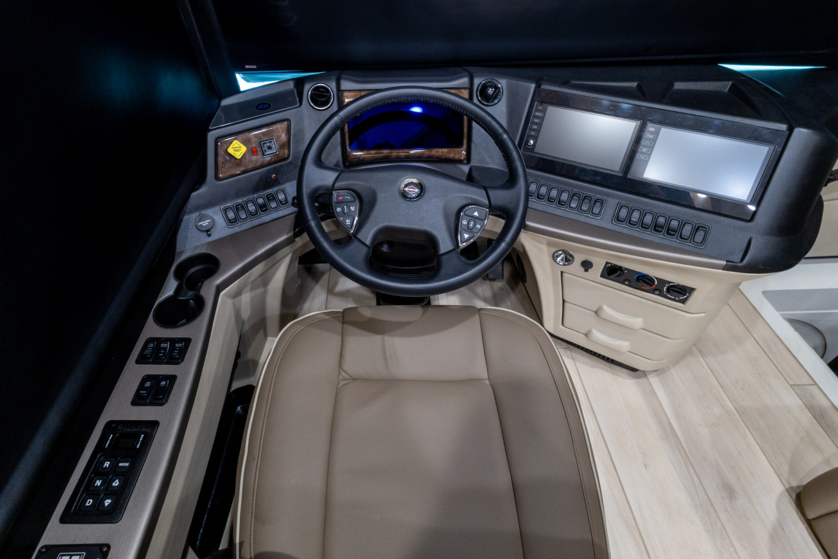 2021 Newmar Dutch Star 4369 gallery image-13