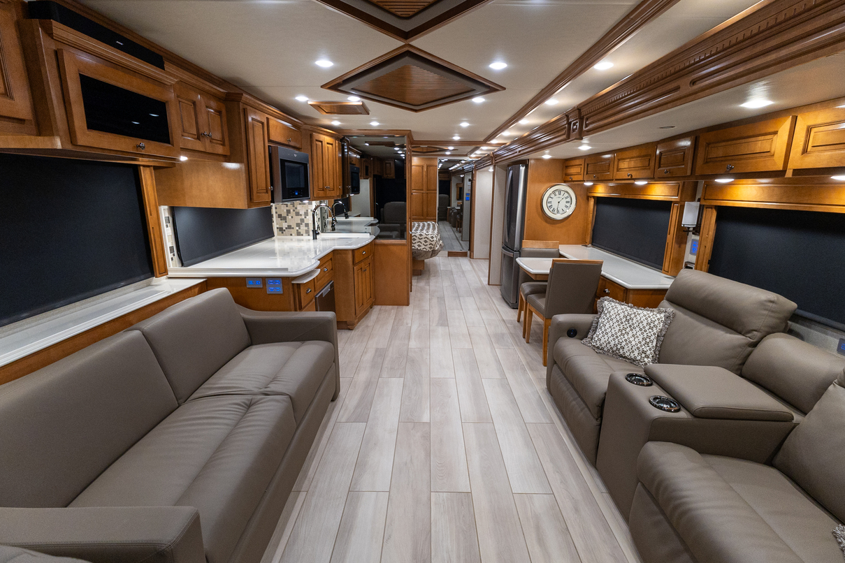 2021 Newmar Dutch Star 4369 gallery image-14