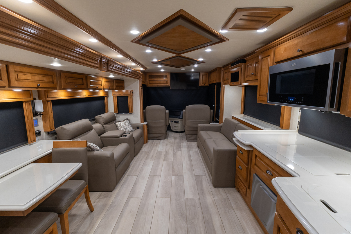 2021 Newmar Dutch Star 4369 gallery image-21