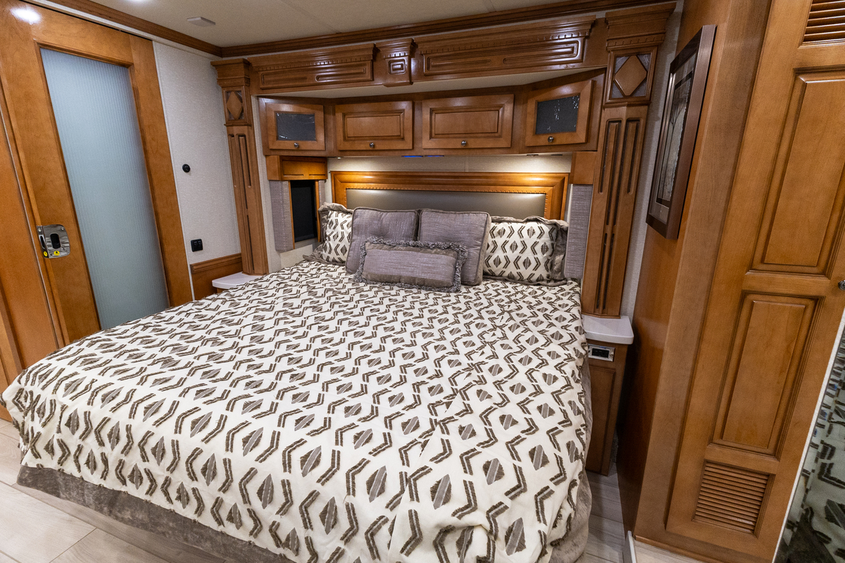 2021 Newmar Dutch Star 4369 gallery image-26