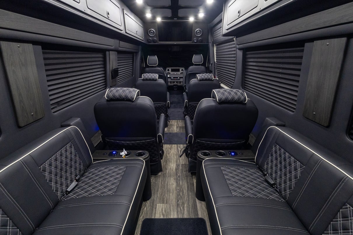 2027 OGV Luxury Coach V-Cruise 10OB gallery image-22