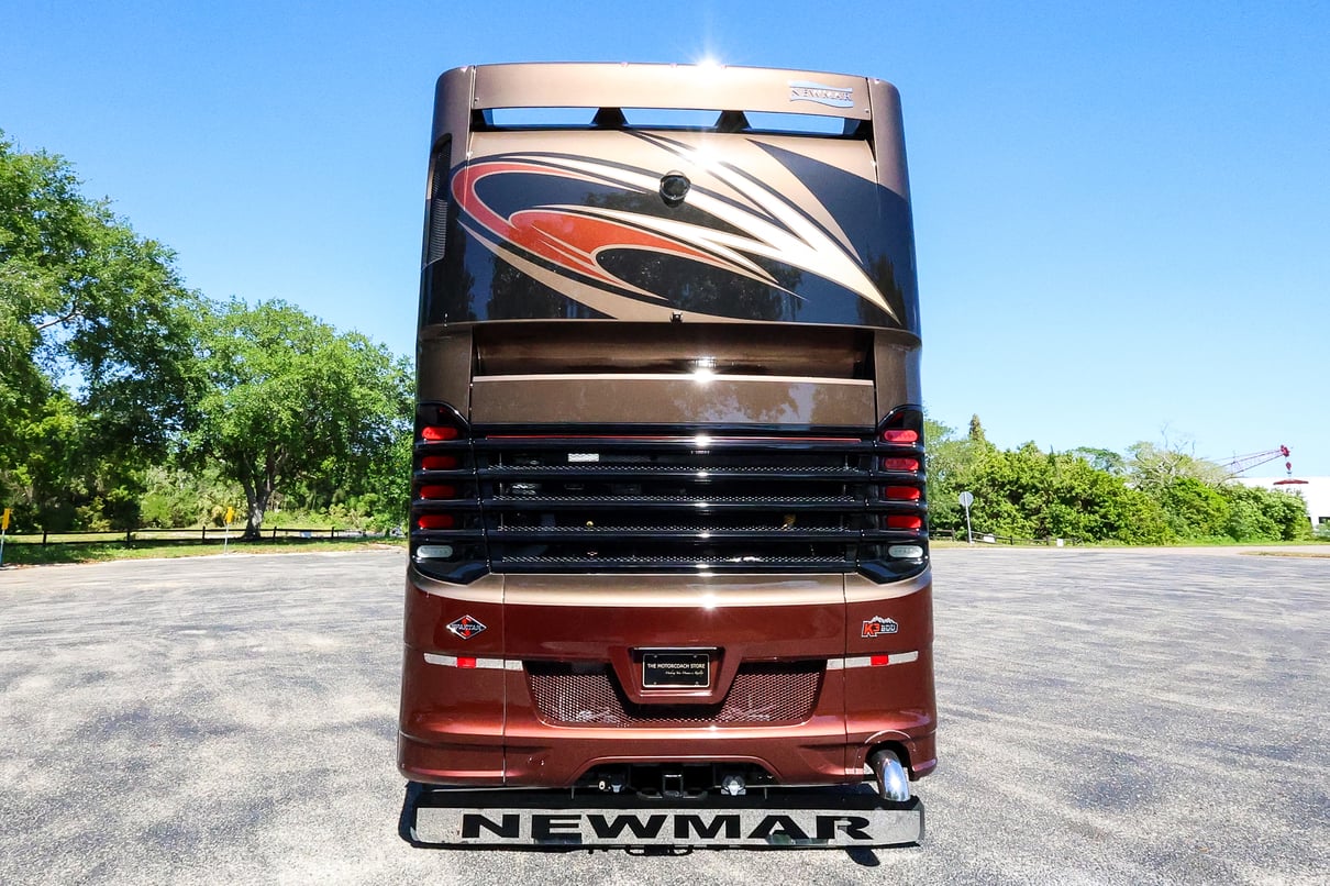 2017 Newmar King Aire 4584 gallery image-6
