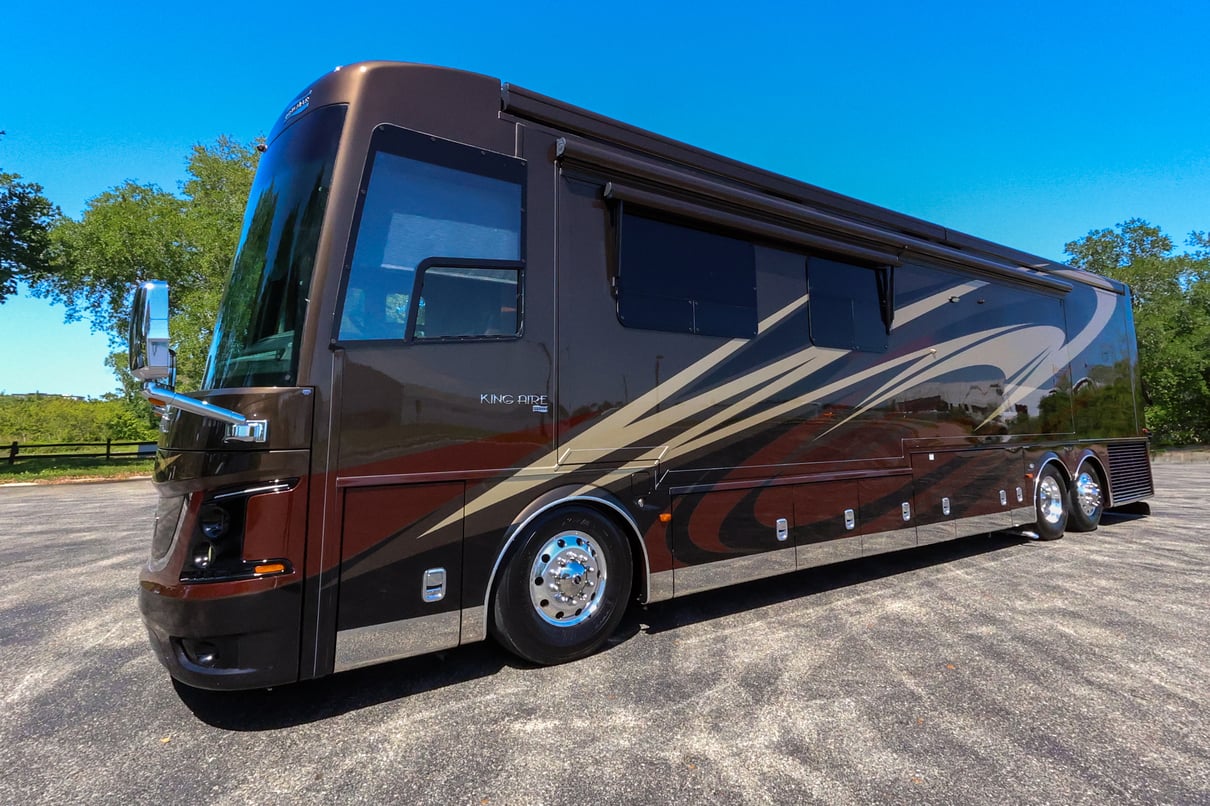 2017 Newmar King Aire 4584 gallery image-10