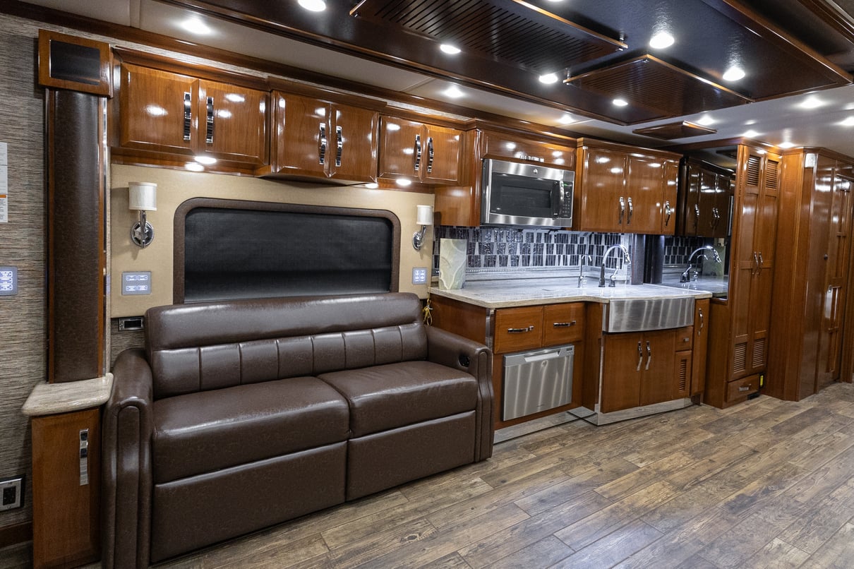 2017 Newmar King Aire 4584 gallery image-17