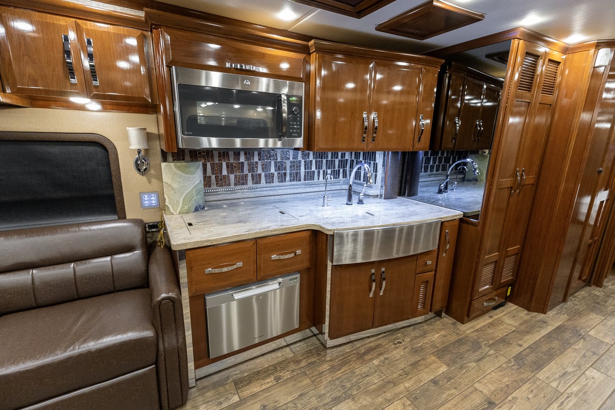 2017 Newmar King Aire 4584 gallery image-18