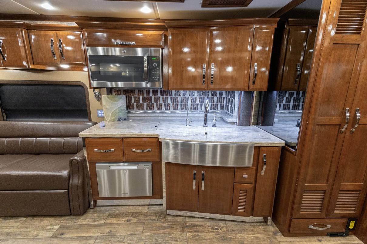 2017 Newmar King Aire 4584 gallery image-19