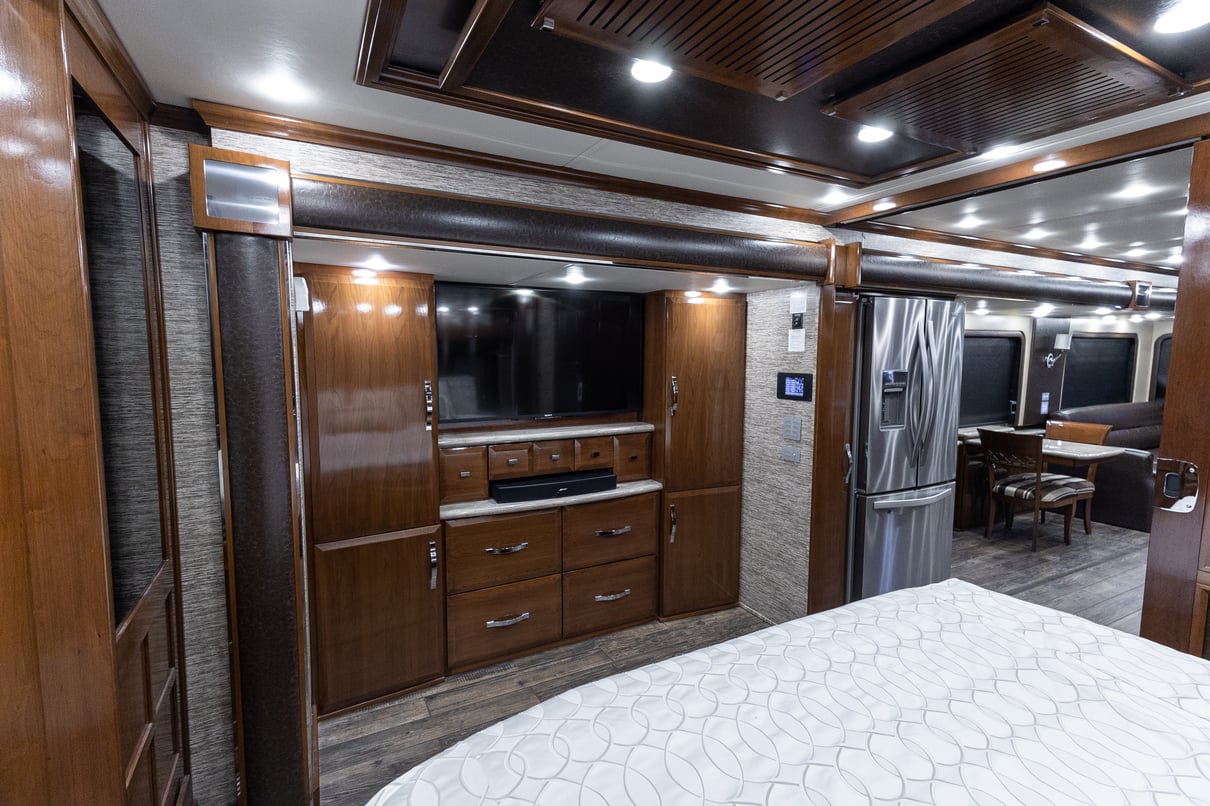 2017 Newmar King Aire 4584 gallery image-27