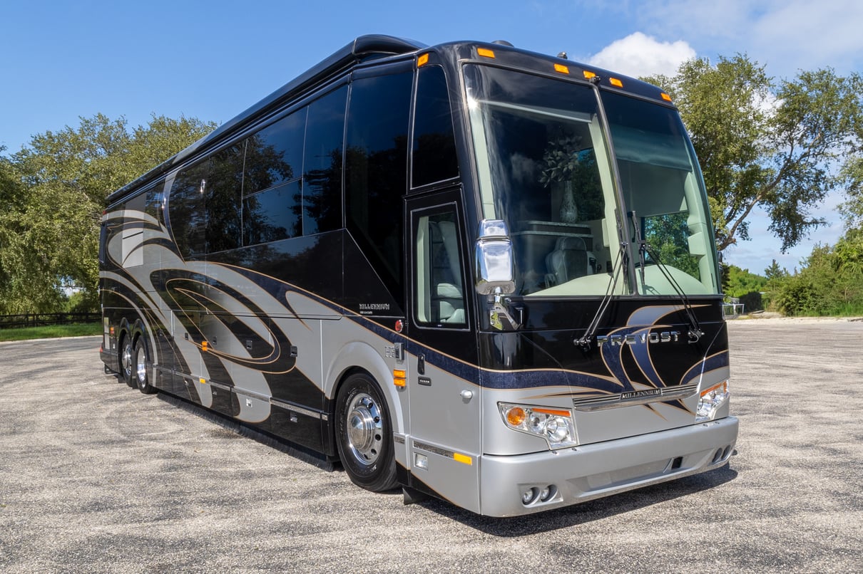 2018 Prevost Millennium H3 45 gallery image-1