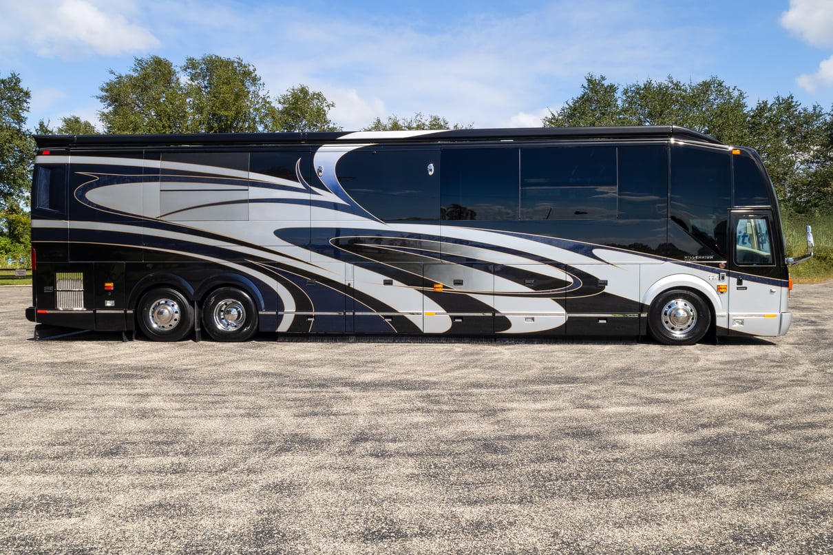 2018 Prevost Millennium H3 45 gallery image-3