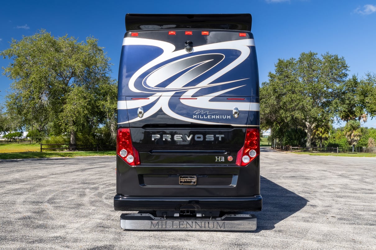 2018 Prevost Millennium H3 45 gallery image-6