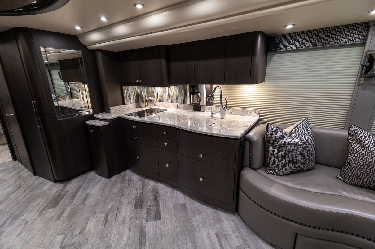 2018 Prevost Millennium H3 45 gallery image-20