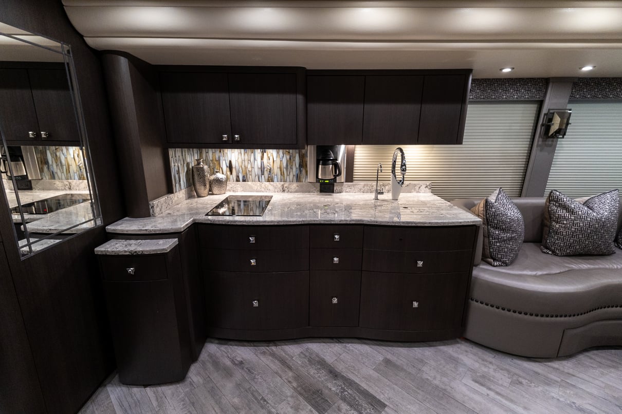 2018 Prevost Millennium H3 45 gallery image-21