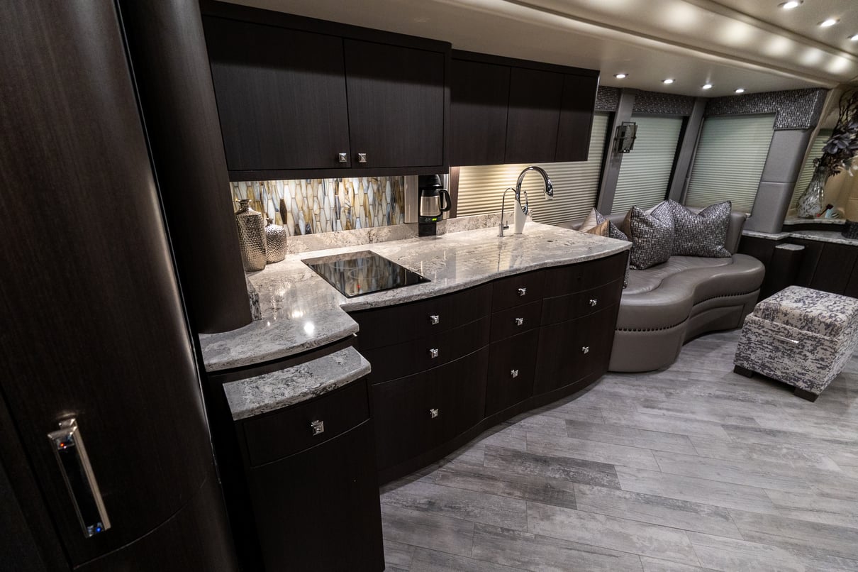 2018 Prevost Millennium H3 45 gallery image-22