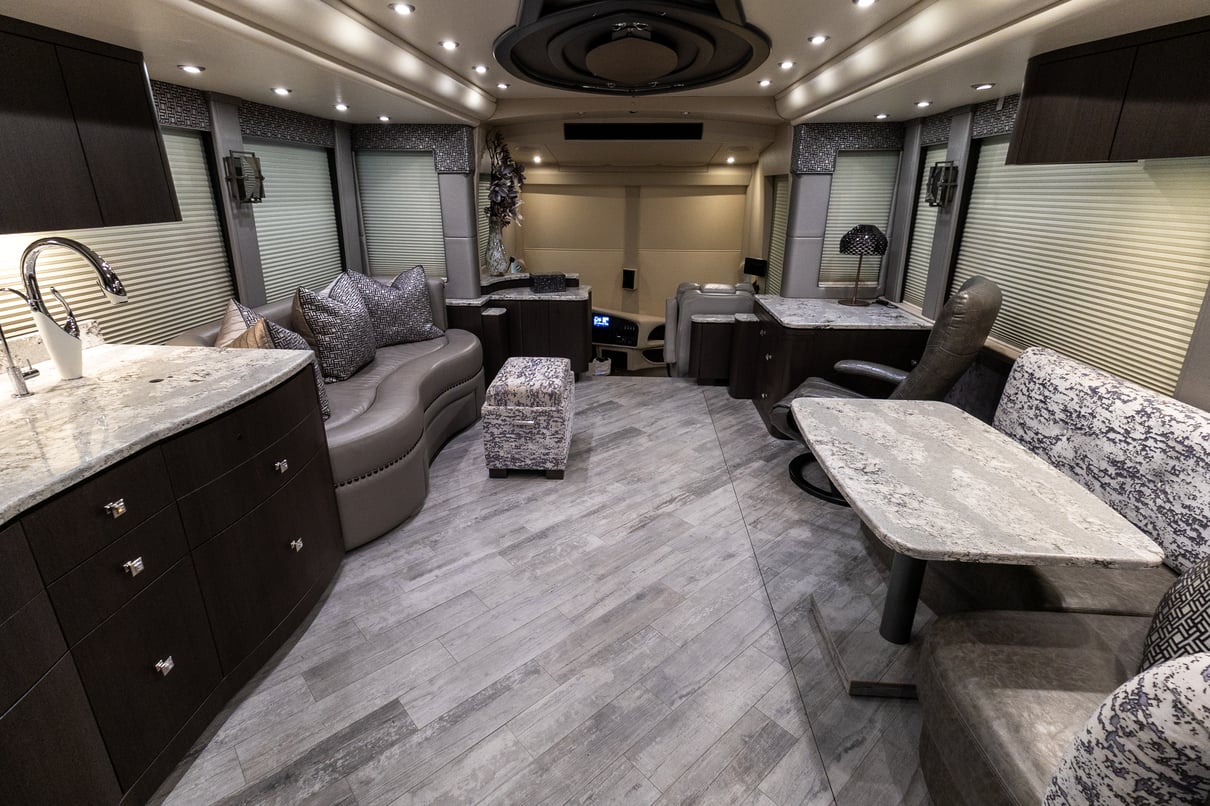 2018 Prevost Millennium H3 45 gallery image-23
