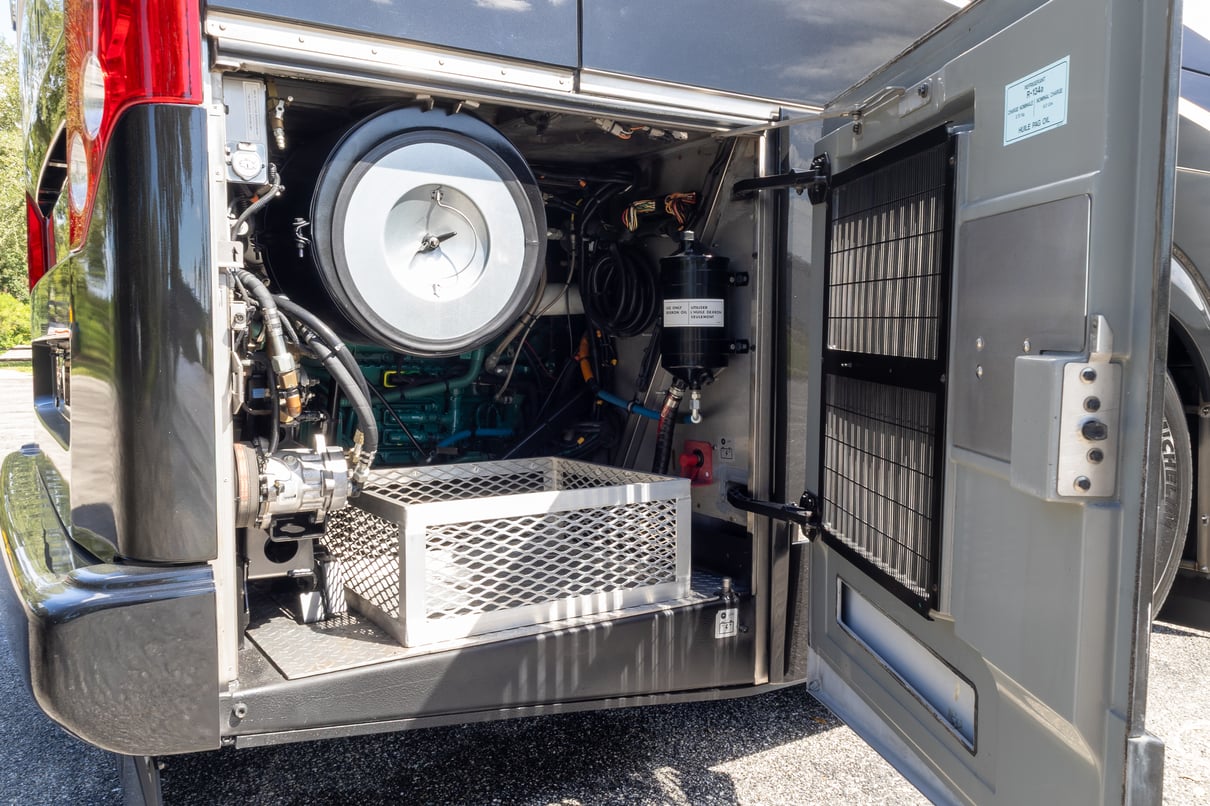2018 Prevost Millennium H3 45 gallery image-38