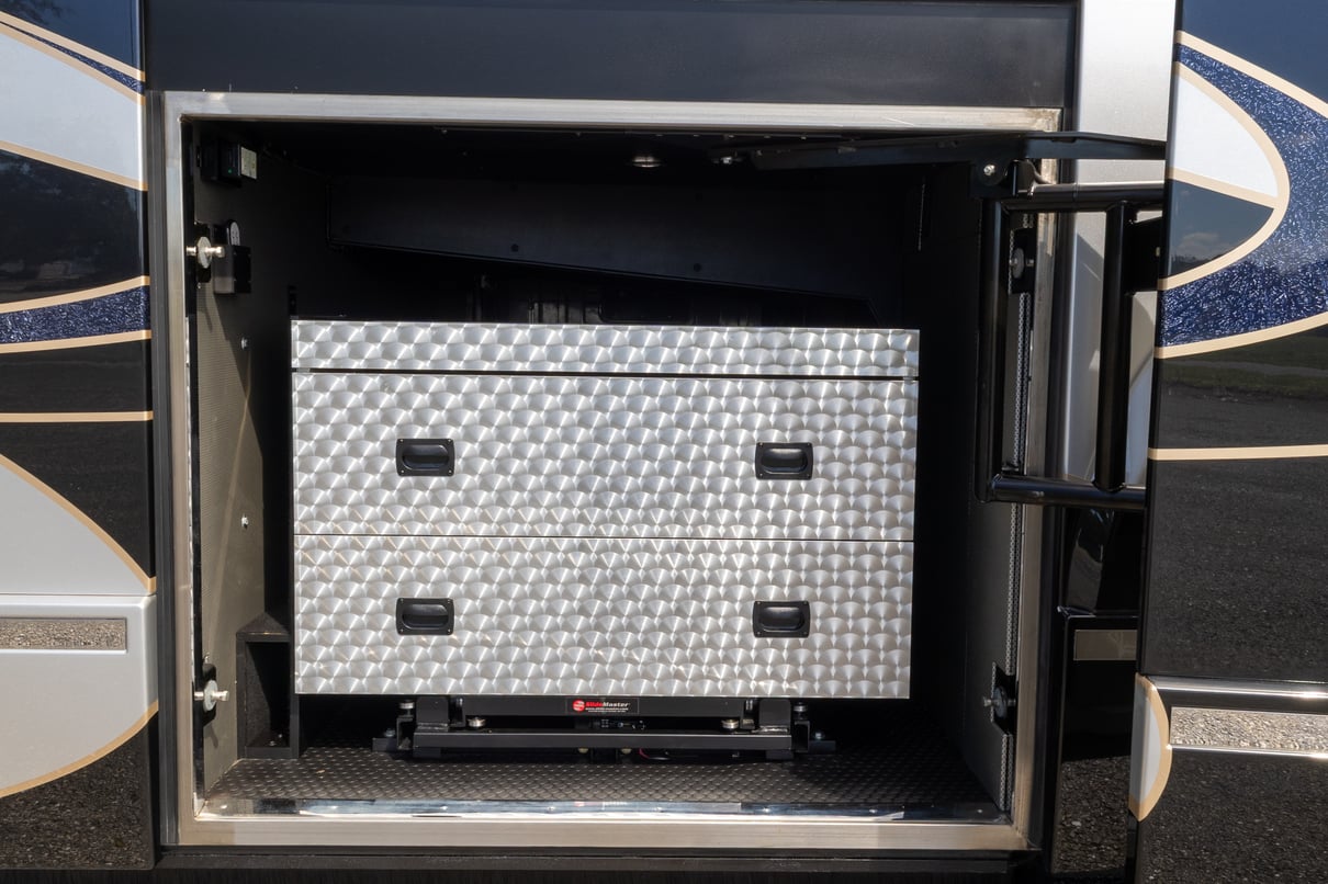 2018 Prevost Millennium H3 45 gallery image-43