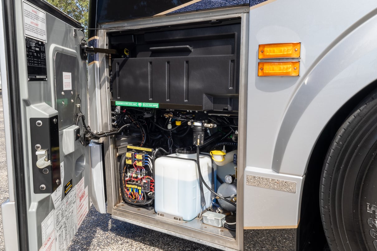 2018 Prevost Millennium H3 45 gallery image-44