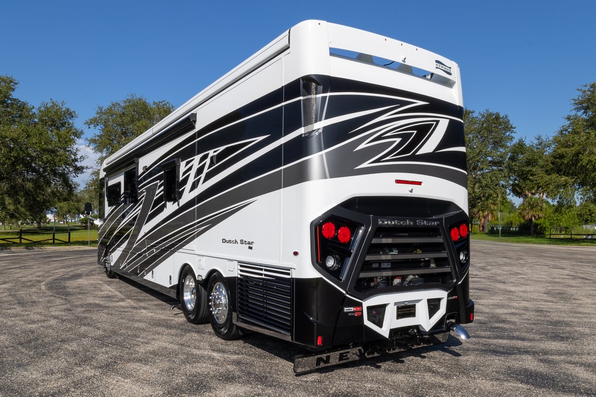 2024 Newmar Dutch Star 4369 gallery image-7