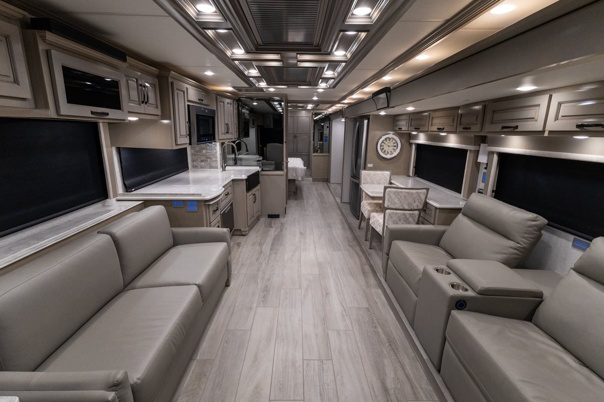 2024 Newmar Dutch Star 4369 gallery image-14