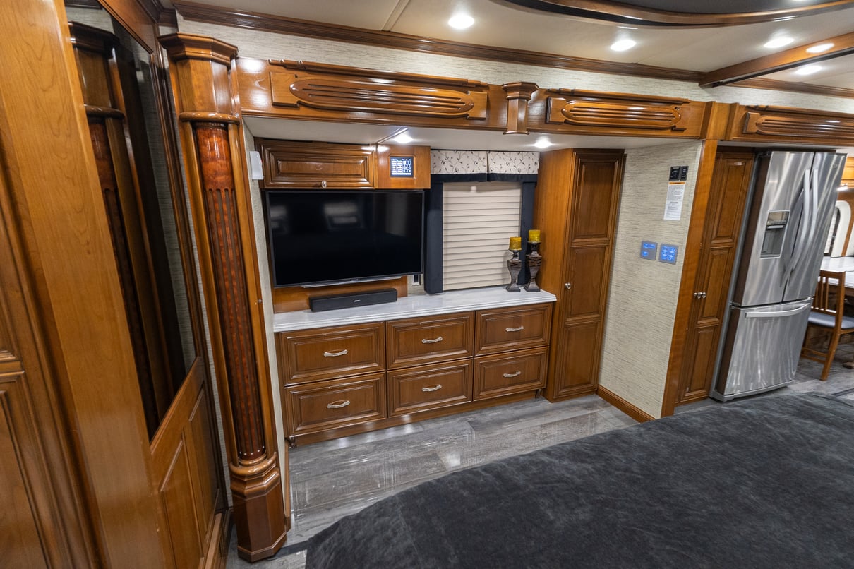 2018 Newmar Essex 4531 gallery image-27