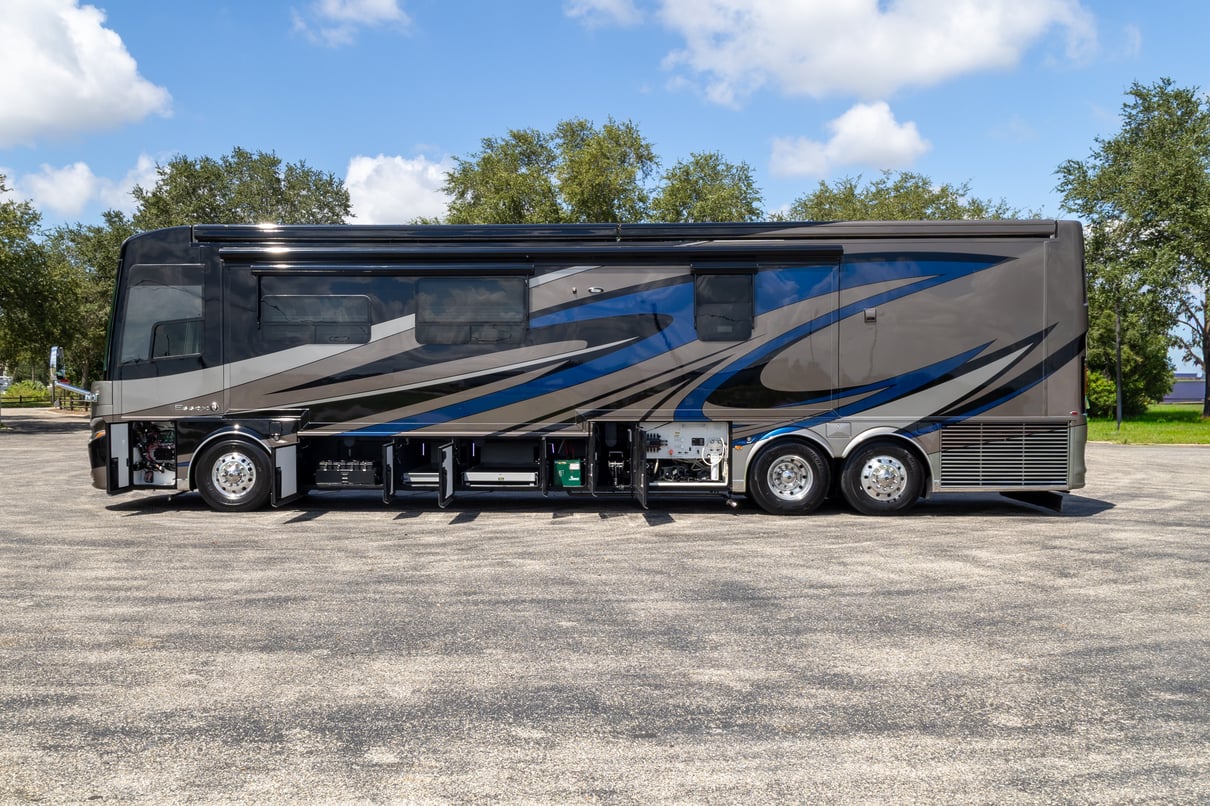 2018 Newmar Essex 4531 gallery image-33