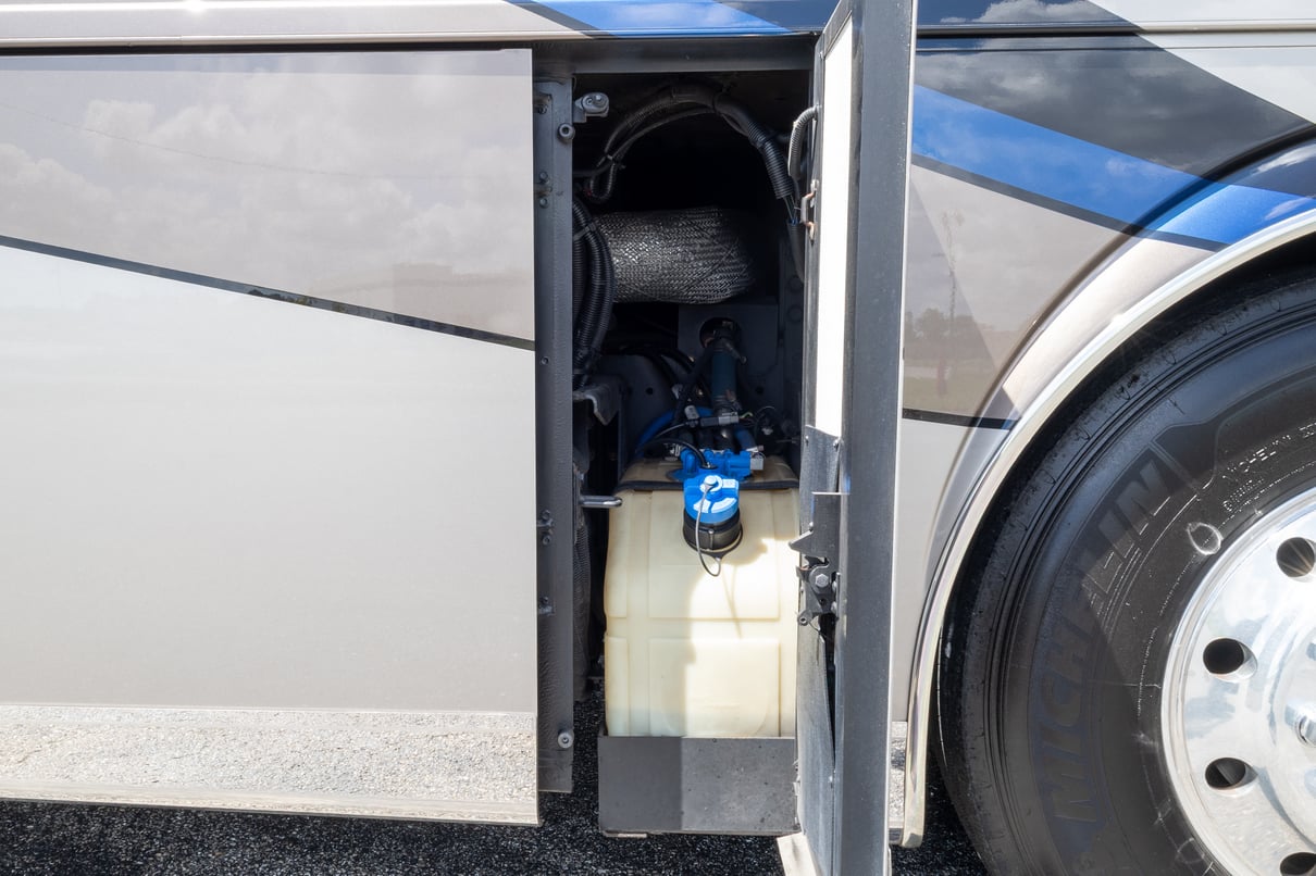 2018 Newmar Essex 4531 gallery image-35