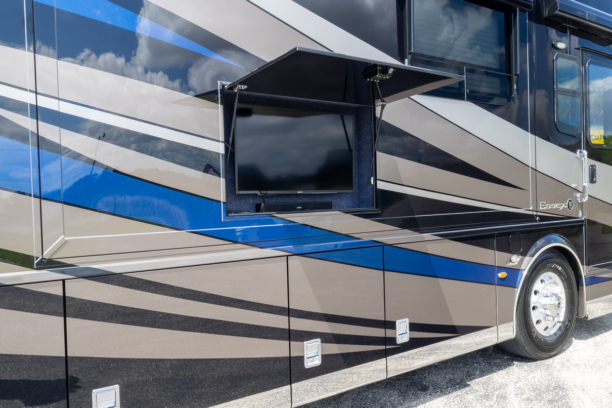 2018 Newmar Essex 4531 gallery image-41
