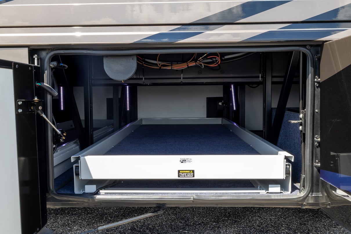 2018 Newmar Essex 4531 gallery image-45