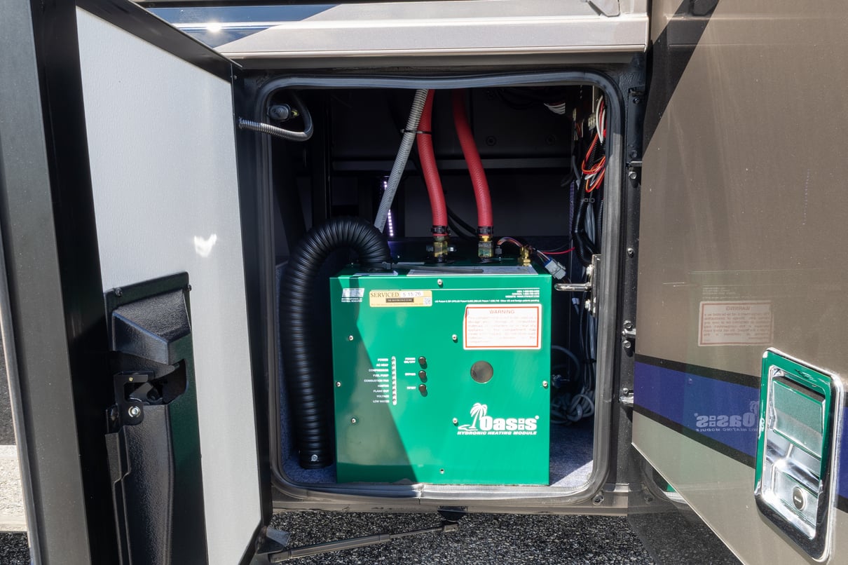 2018 Newmar Essex 4531 gallery image-46