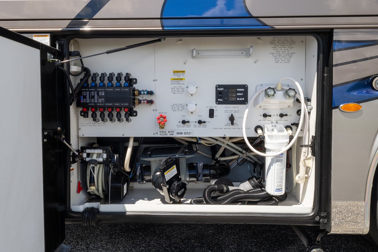 2018 Newmar Essex 4531 gallery image-48