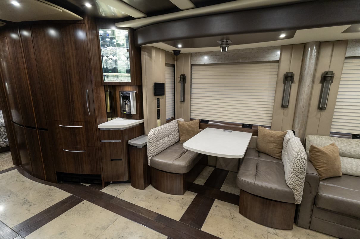 2015 Newell 2020P gallery image-16