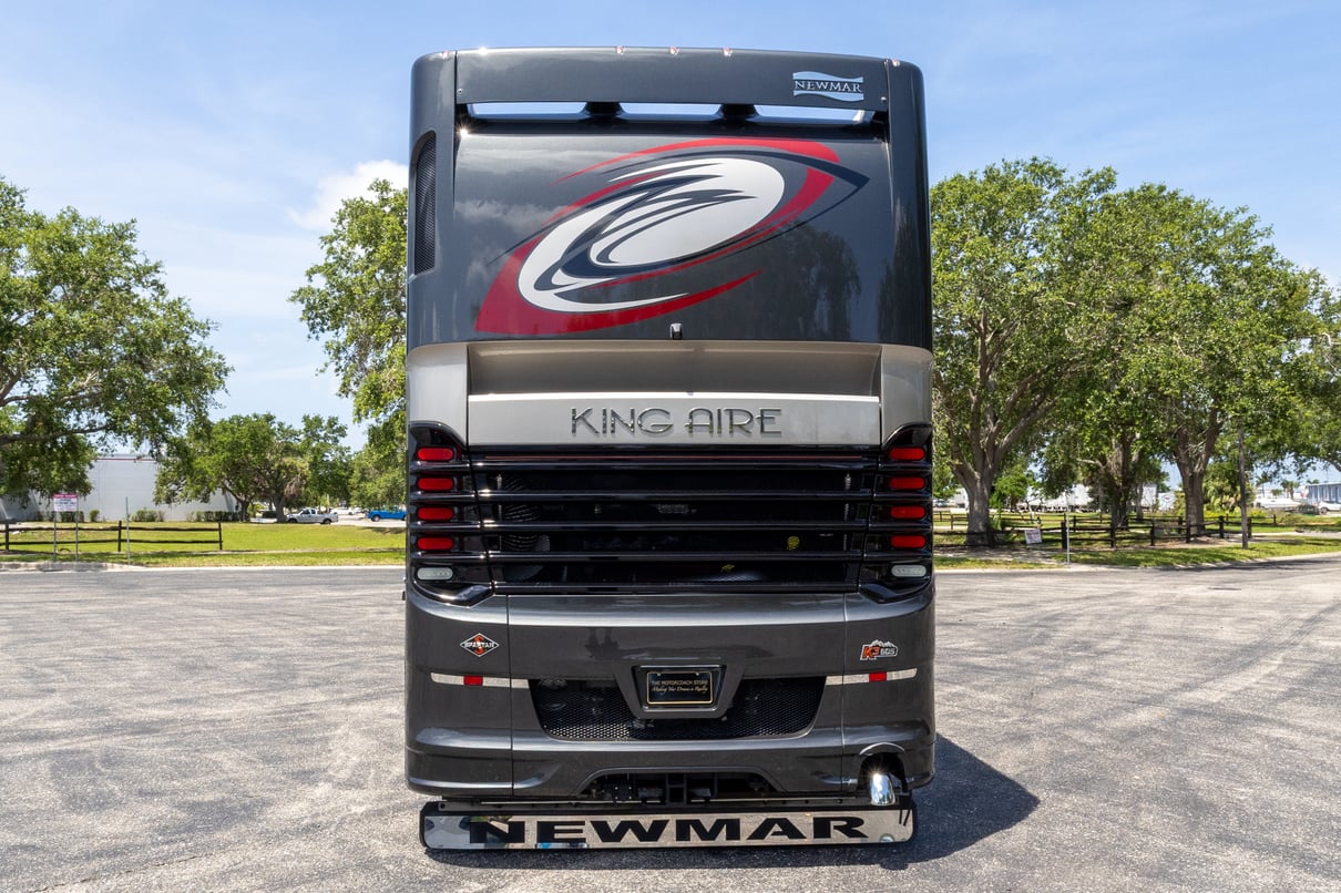 2020 Newmar King Aire 4533 gallery image-6
