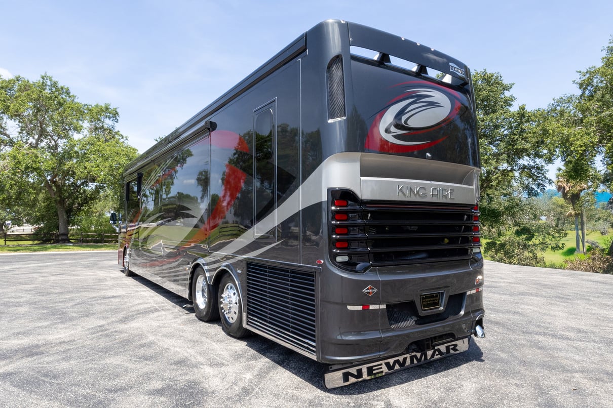 2020 Newmar King Aire 4533 gallery image-7
