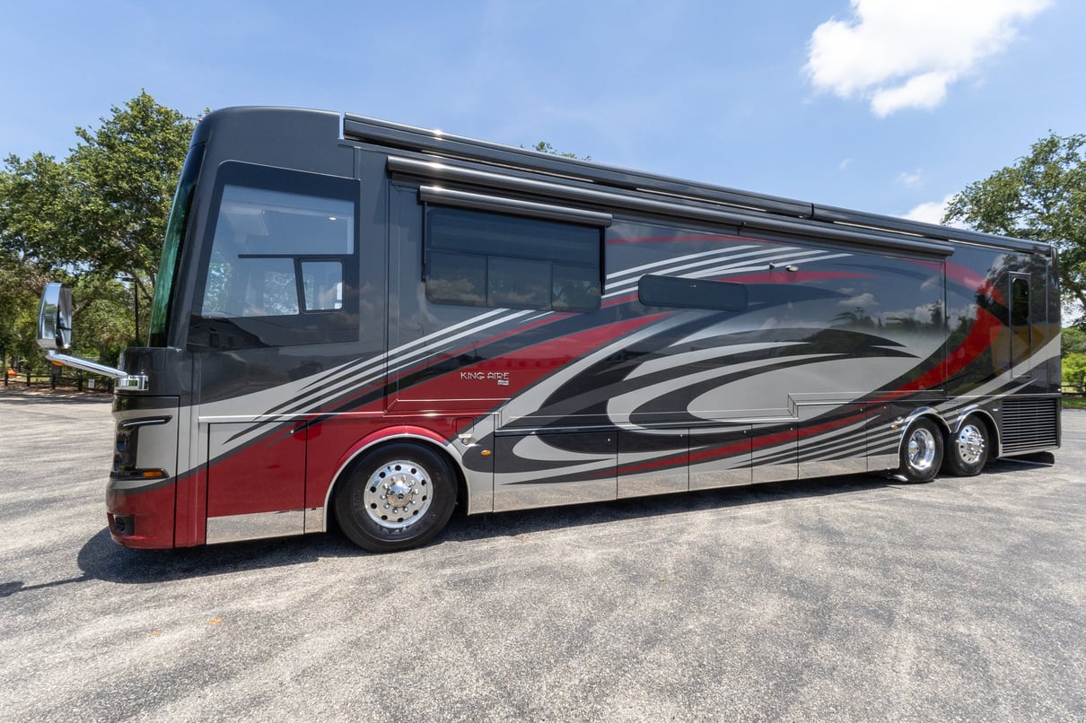 2020 Newmar King Aire 4533 gallery image-10