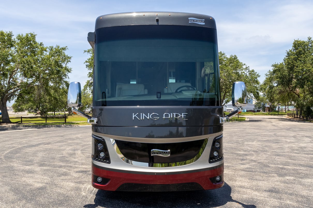 2020 Newmar King Aire 4533 gallery image-12