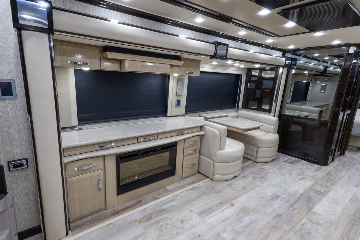 2020 Newmar King Aire 4533 gallery image-19