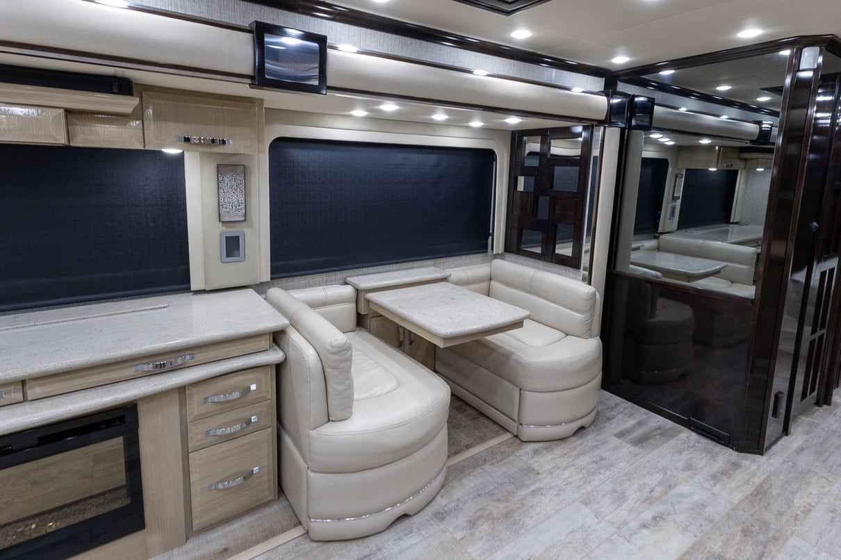 2020 Newmar King Aire 4533 gallery image-20