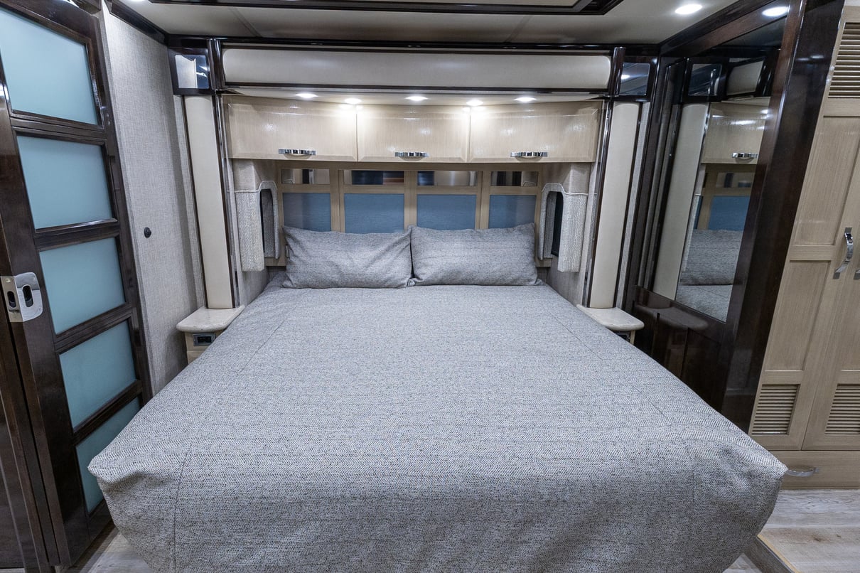 2020 Newmar King Aire 4533 gallery image-25