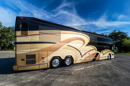 2008 Prevost Millennium H3 45