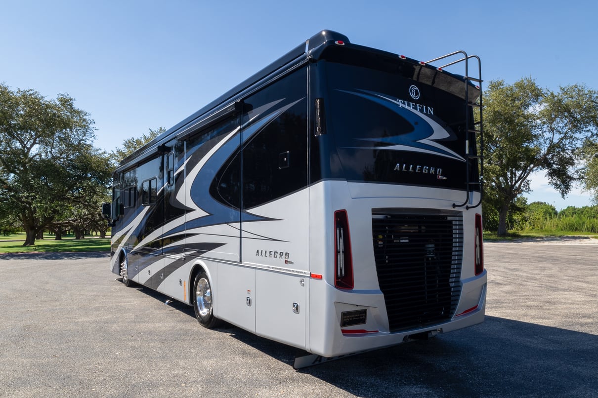 2022 Tiffin Allegro Red 37BA gallery image-7