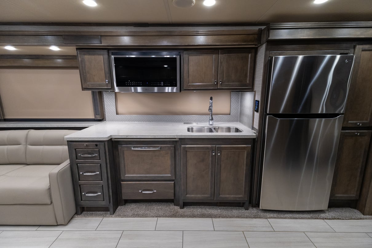 2022 Tiffin Allegro Red 37BA gallery image-19