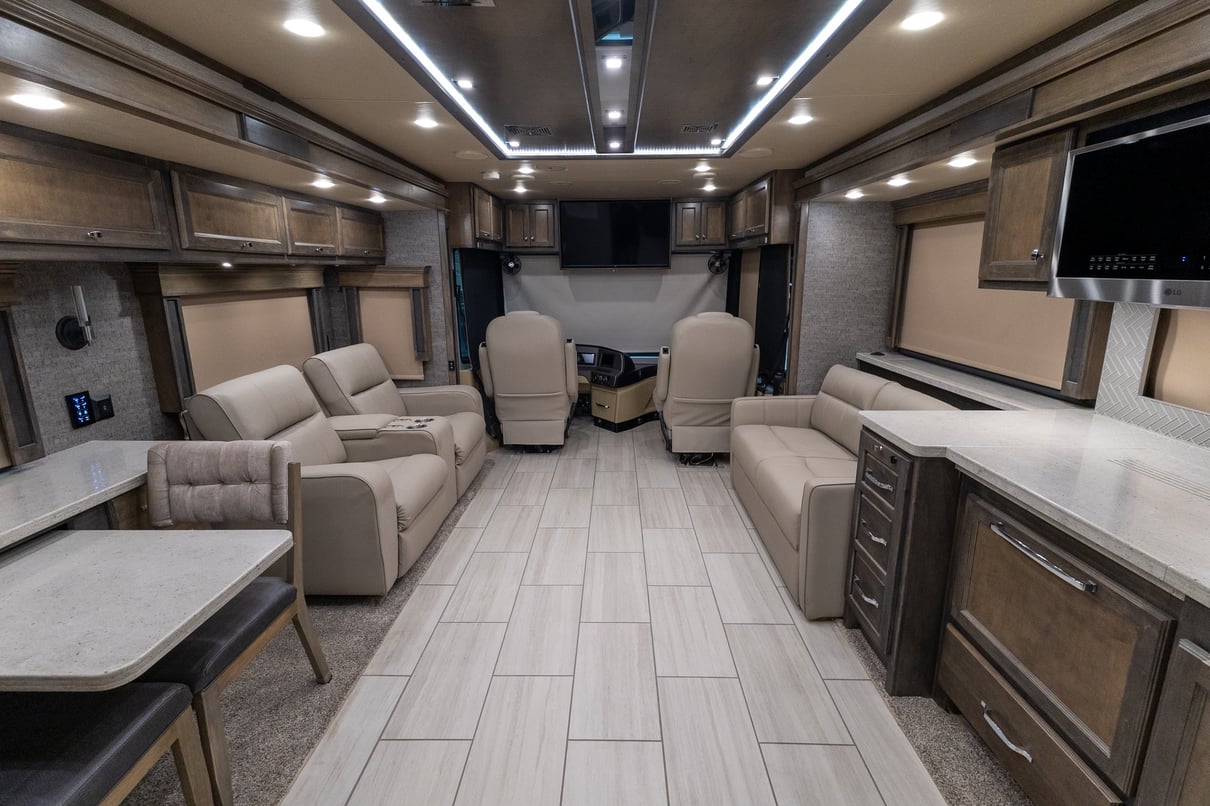 2022 Tiffin Allegro Red 37BA gallery image-21