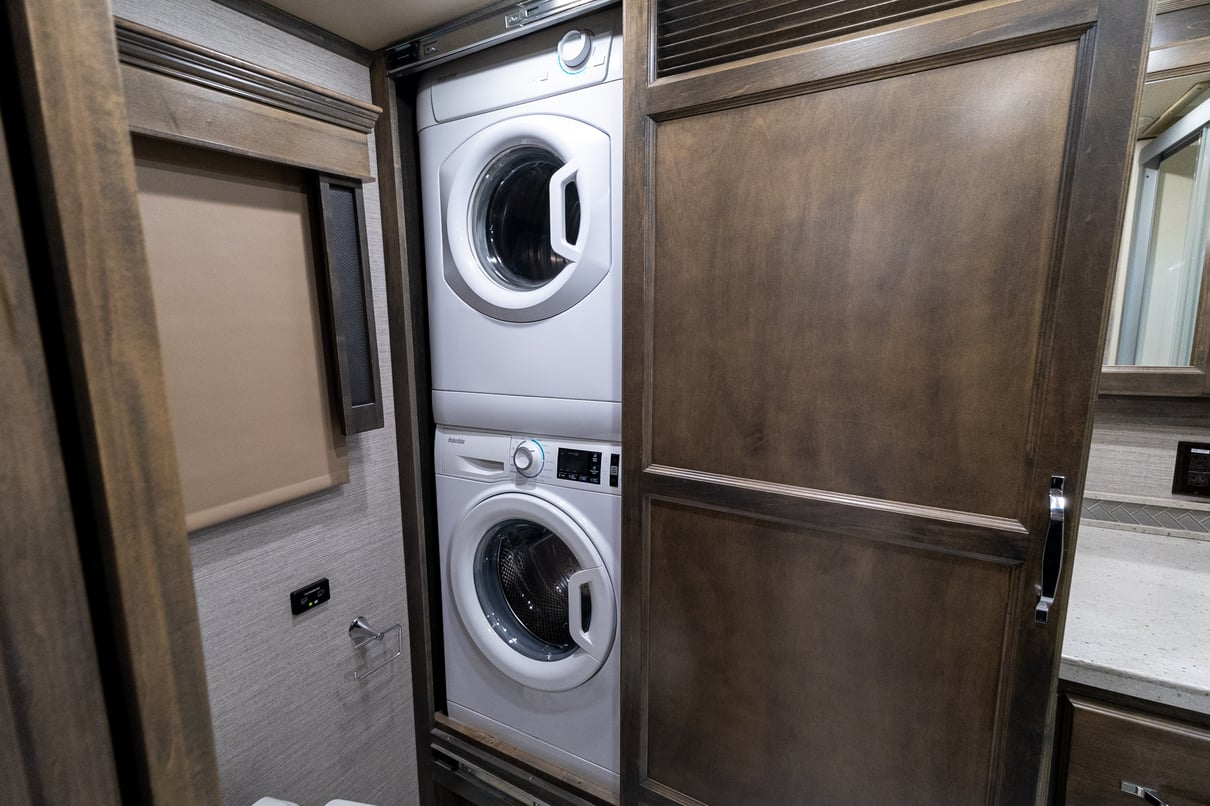 2022 Tiffin Allegro Red 37BA gallery image-31