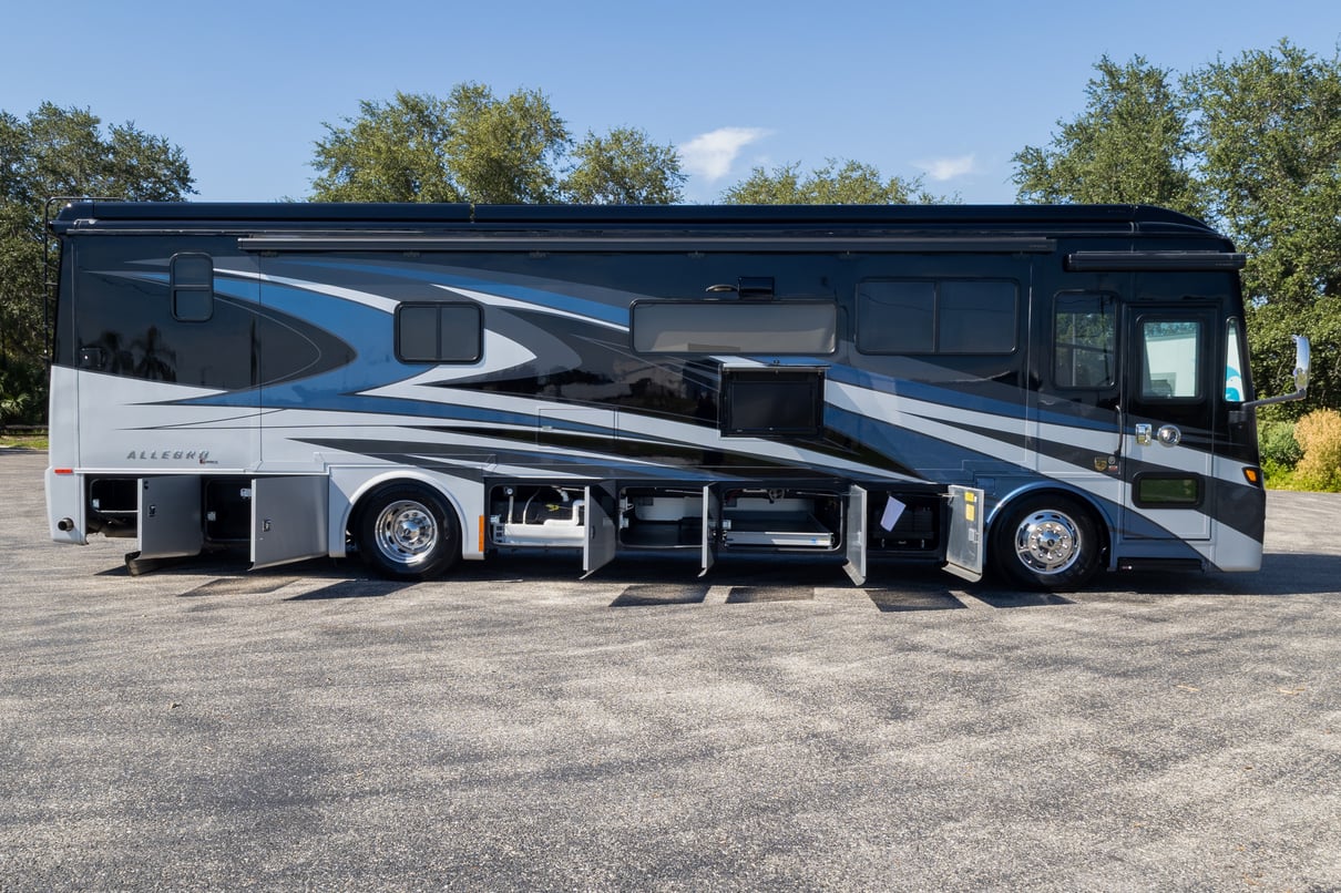 2022 Tiffin Allegro Red 37BA gallery image-32
