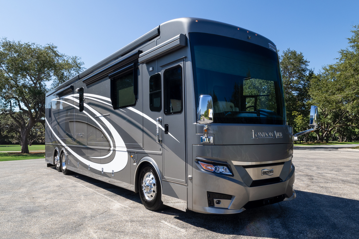 2023 Newmar London Aire 4551 gallery image-1