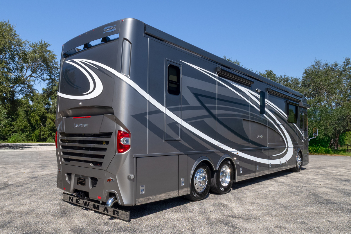 2023 Newmar London Aire 4551 gallery image-5